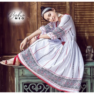 Váy dân tộc boho trắng viền đỏ xinh (có hình chụp thật sản phẩm)