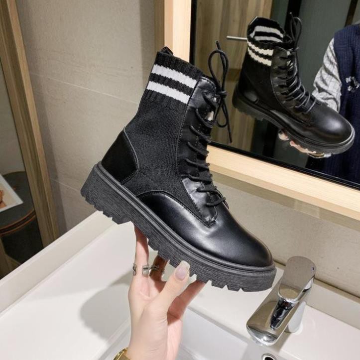 Boots Nữ, Giày Bốt Nữ Dr. Martens Phối Len Cổ Chân Màu Đen Mẫu Mới Mùa Thu Đông AMZO Giày Dép Nữ Thời Trang BH12t