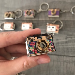 Móc khoá gỗ mô phỏng máy chụp ảnh siêu yêu