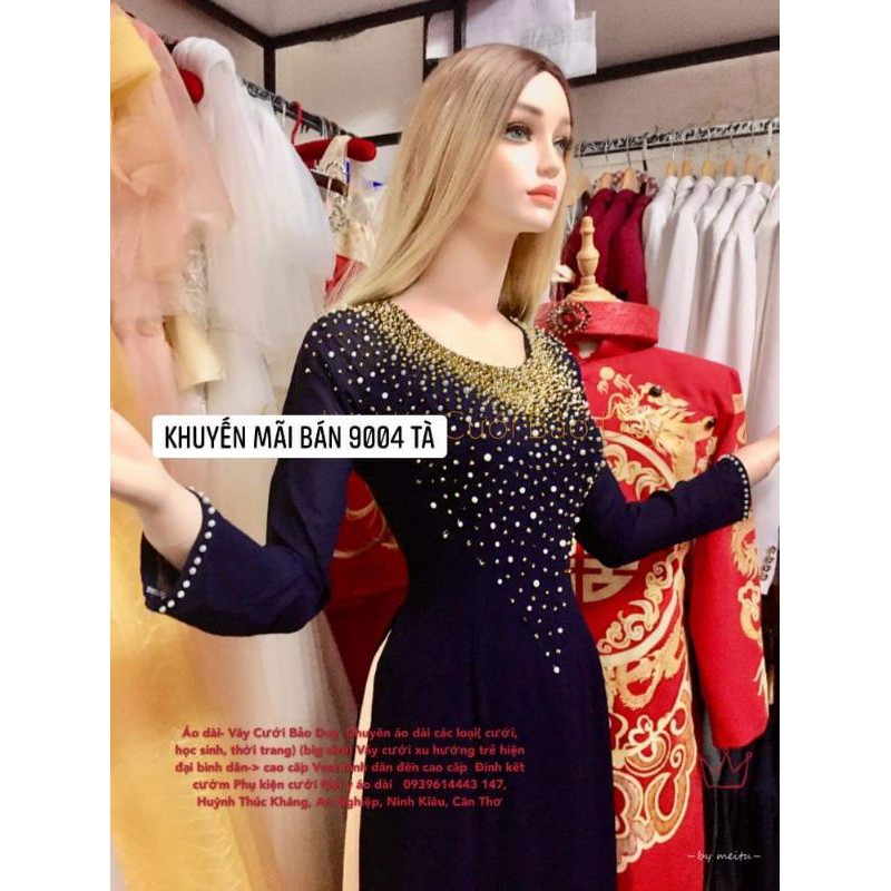 áo dài lụa xanh đen kết chuỗi tà truyền thống