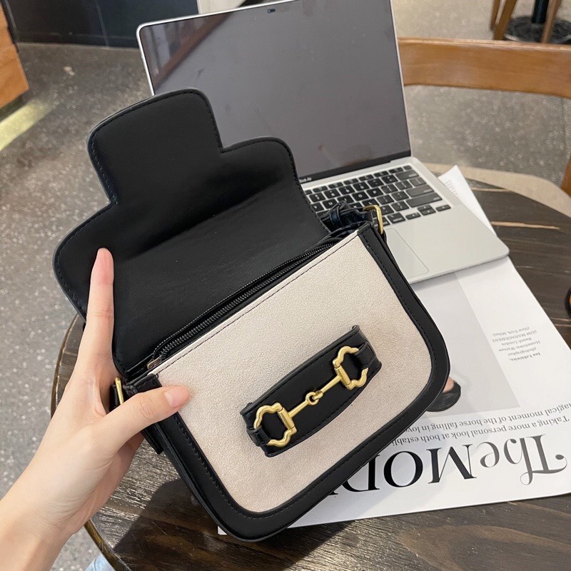 Túi đeo chéo nữ vân da nhung tăm da lộn phối dây bấm cúc cao cấp