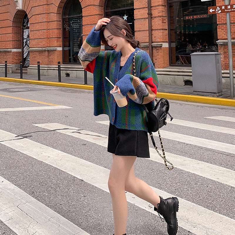 Áo khoác cardigan IELGY dệt kim dáng rộng phối màu phong cách Hàn Quốc cho nữ