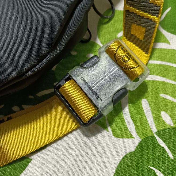 Túi đeo chéo Off White logo-print belt bag ss21