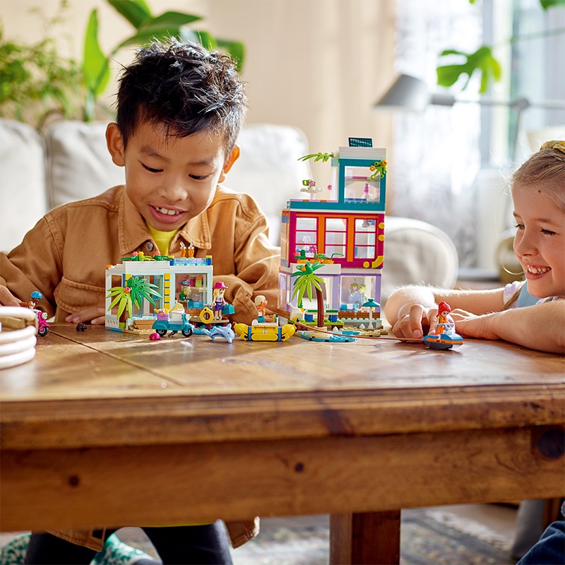 Đồ Chơi LEGO FRIENDS Biệt Thự Nghỉ Dưỡng Bãi Biển 41709 (686 chi tiết)