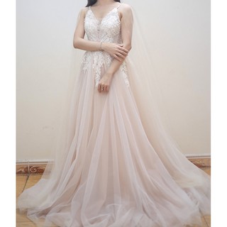 Thanh lý váy cưới dáng suông hồng pastel 2 dây voan rũ vai  thiết kế siêu đẹp