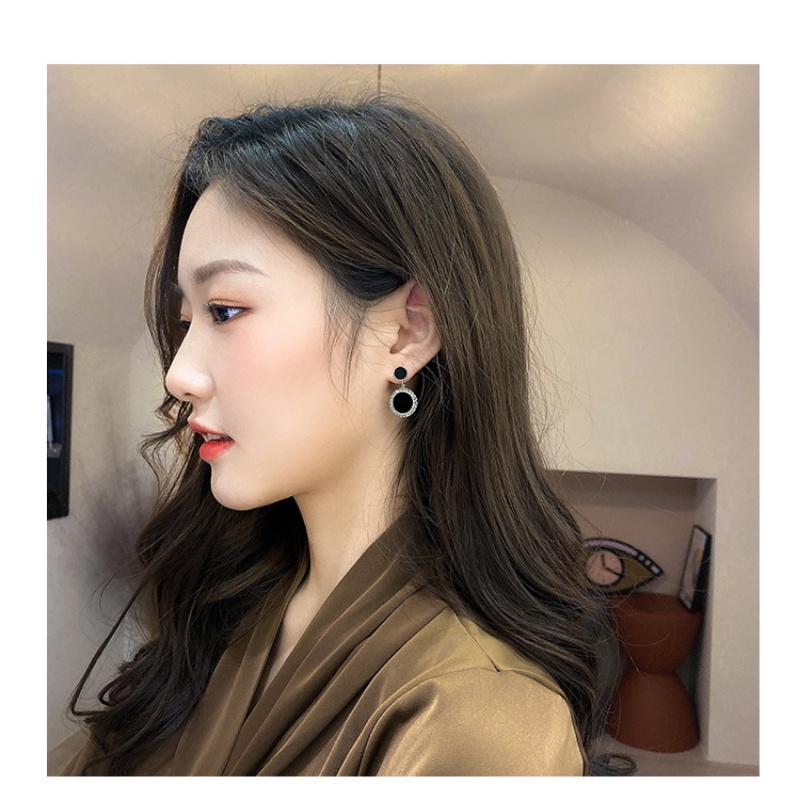 Khuyên Tai Hình Đĩa Zircon Đen Đơn Giản Cổ Điển