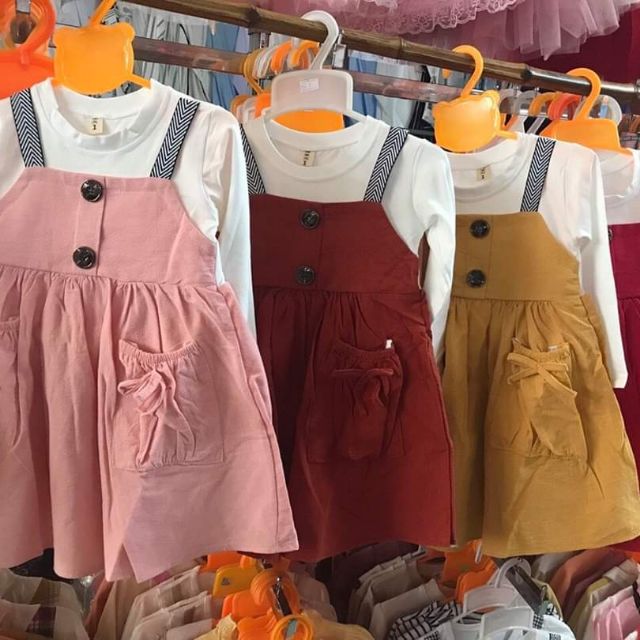 Váy yếm thu đông cho bé