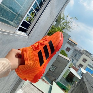 Giày đá bóng TF Nemeziz