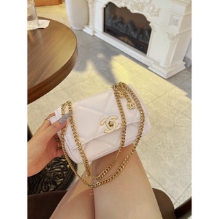 Túi xách trắng trên live dáng đẹp ạ ❤️❤️❤️❤️❤️