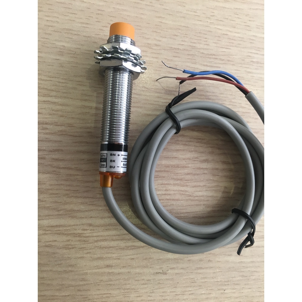 Cảm biến sắt từ phi 12 NPN NO E2E-X5ME1