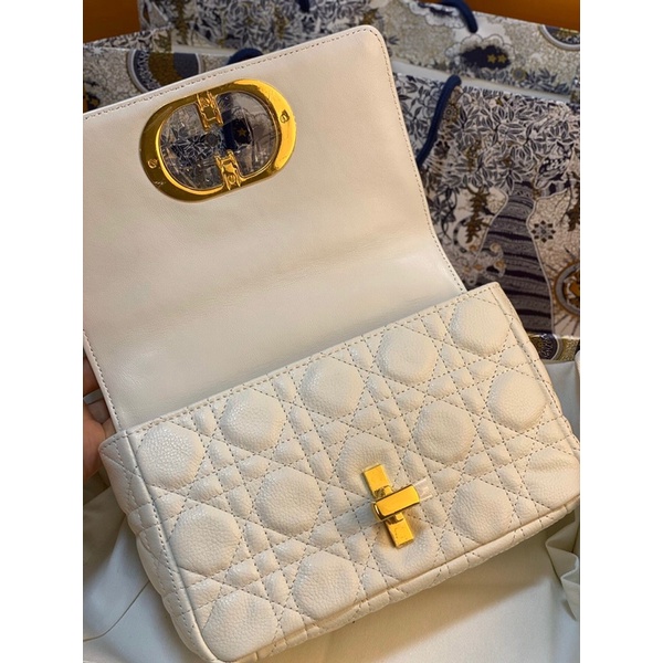 Túi Dior caro triệu lệ dĩnh