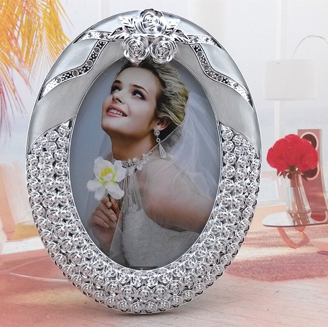 Khung ảnh để bàn trang trí tiệc cưới