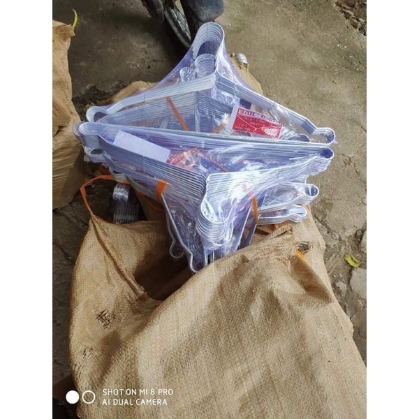 Móc nhôm phơi quần áo