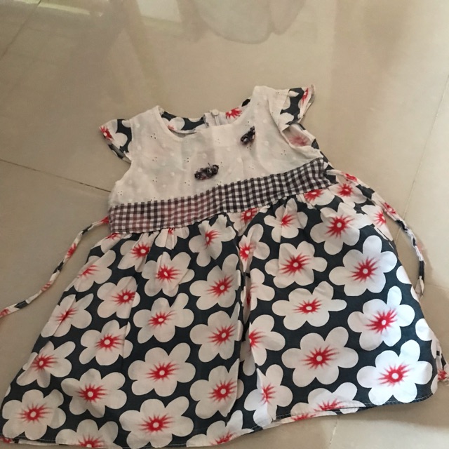 Thanh lý áo đầm cho bé từ 9-12 tháng . Đầm vải cho bé từ 9-12 tháng , từ 6-9kg , chất vải máy thấm hút mồ hôi tốt .....