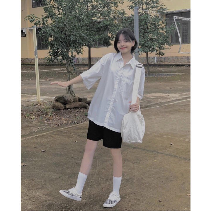 Áo sơ mi trắng trơn form rộng unisex, áo sơ mi tay ngắn có túi chất vải trơn mềm mịn