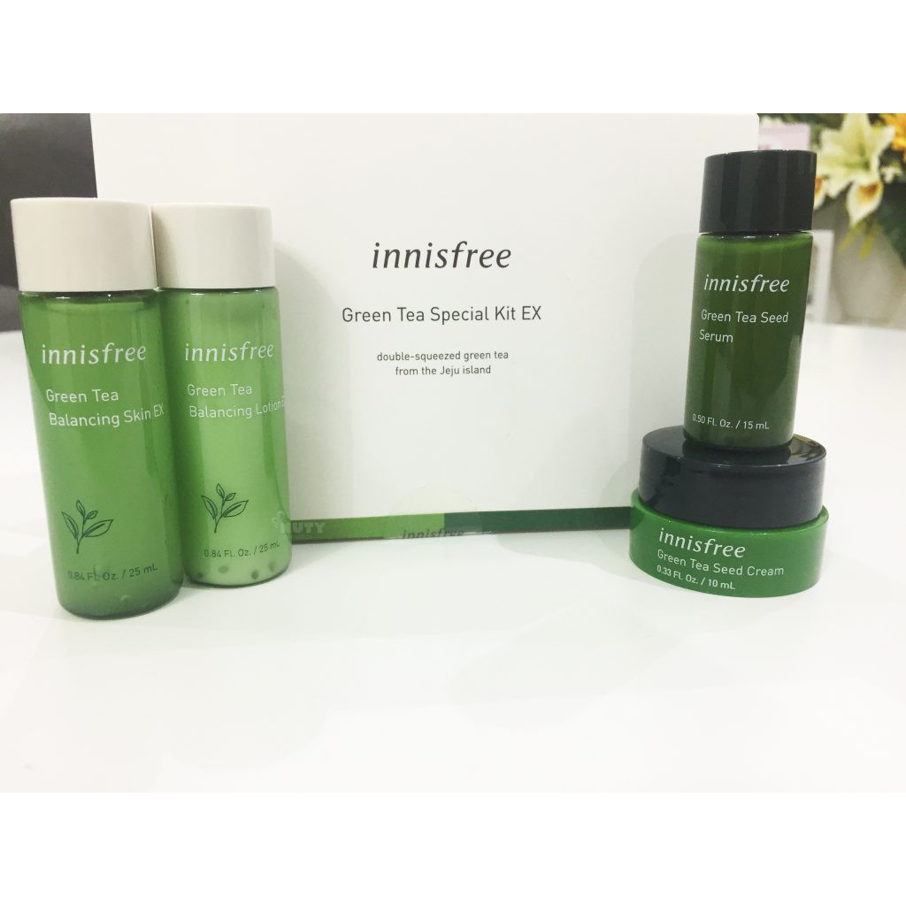 Bộ Innisfree Green Tea Special Kit EX Kit 4 Item cho da dầu, da hỗn hợp thiên dầu, da mụn và nhạy cảm.