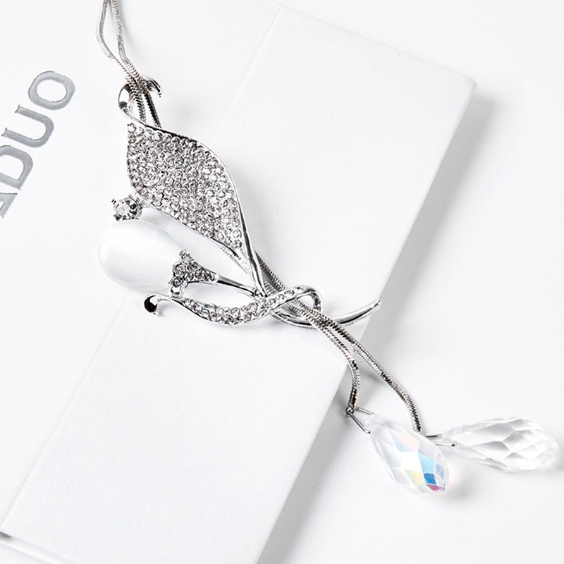 Vòng Cổ Dây Xích Tua Rua Mặt Lá Pha Lê Mới