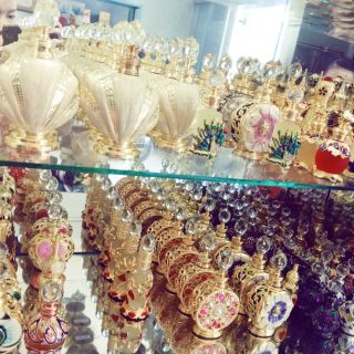 Tinh dầu dubai thiết kế cao cấp.