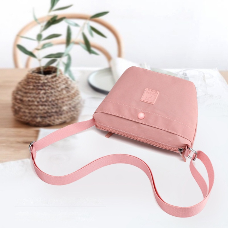 Ba Lô Đeo Chéo Chất Liệu Nylon Chống Thấm Nước Thiết Kế Đơn Giản Thời Trang Cho Nữ