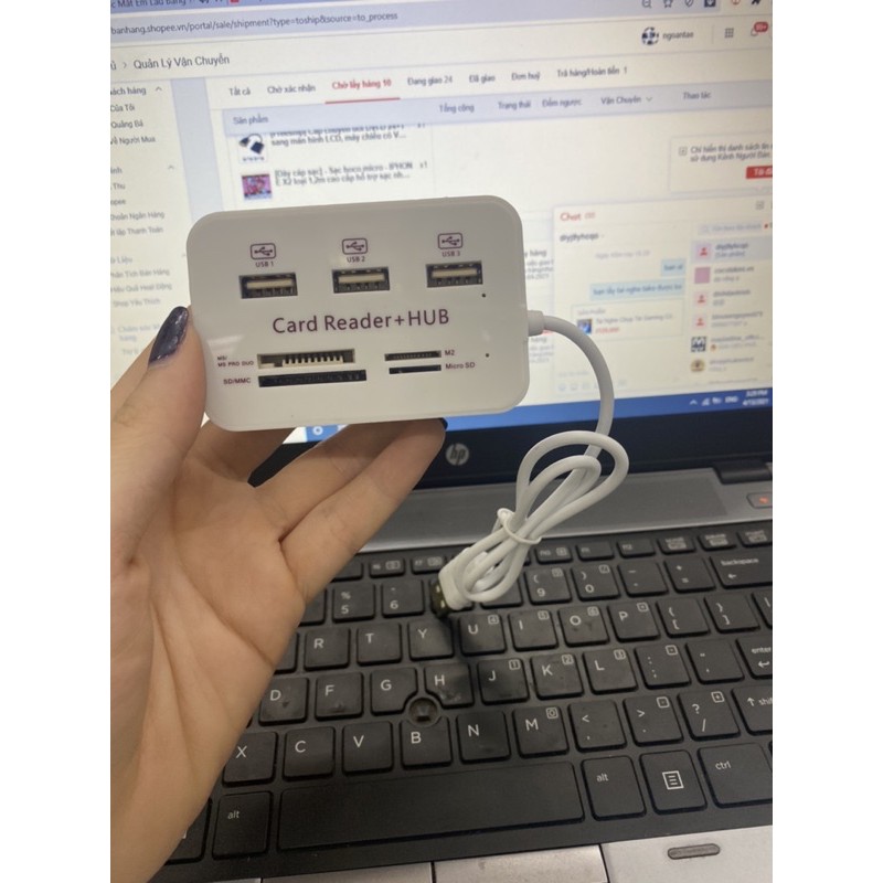 Đầu đọc thẻ nhớ với 3 cổng USB 2.0 tiện dụng chất lượng cao