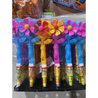 vỉ 30 cây kẹo xê kèm đồ chơi hình bông hoa