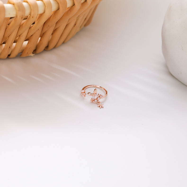 Nhẫn hình bông hoa đính đá thời trang cho nữ