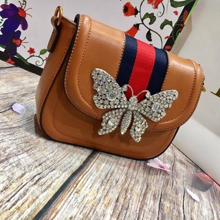Gucci khóa bướm
