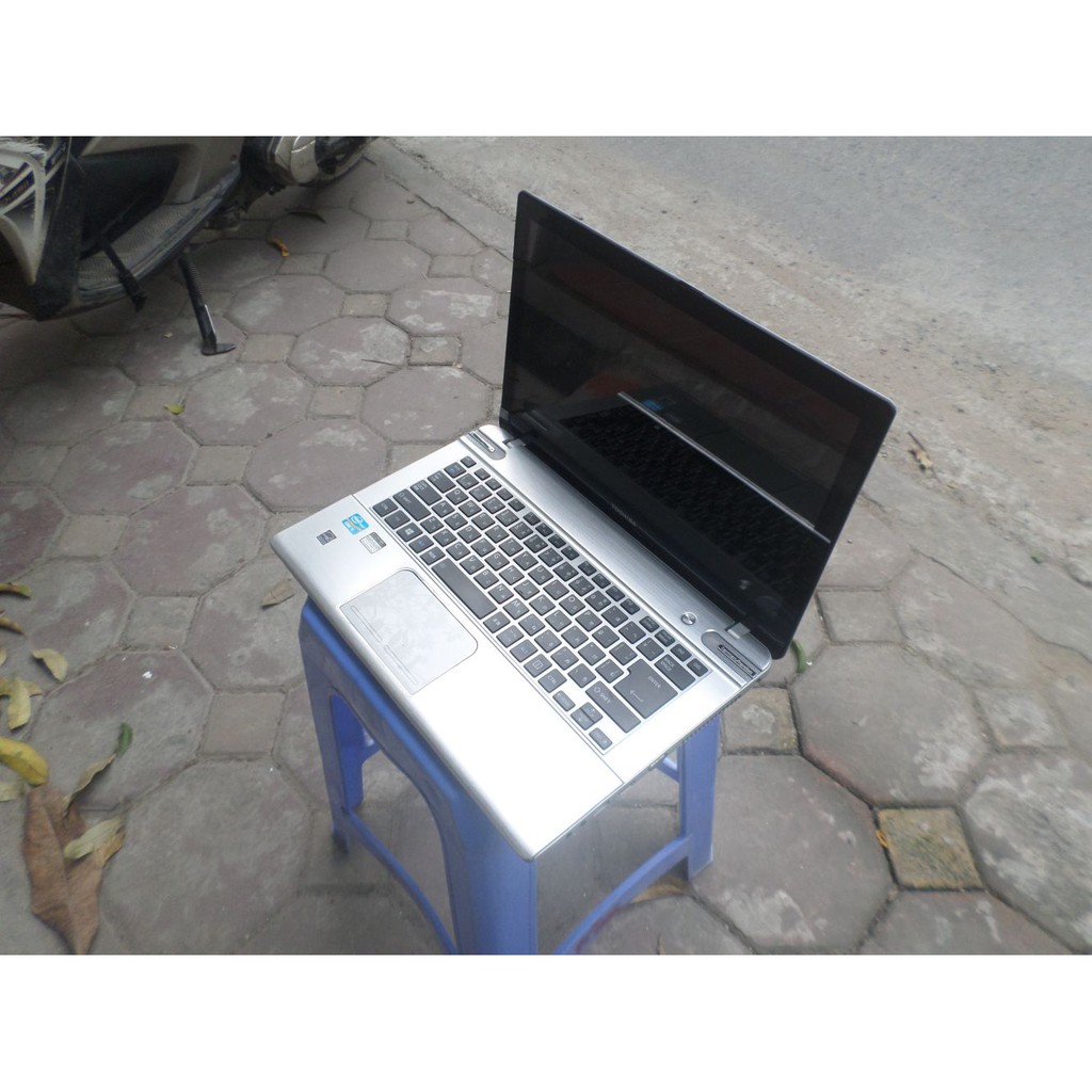 laptop cũ, toshiba dynabook p840 , core i5 3337u, ram 4gb, vỏ nhôm, siều bề, ổn định , thanh lý dự án