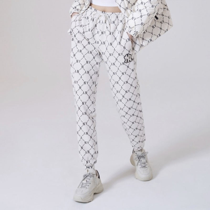 [CHÍNH HÃNG] QUẦN MLB MONOGRAM TRAINING PANTS (3APTM0114), Sale off 80%