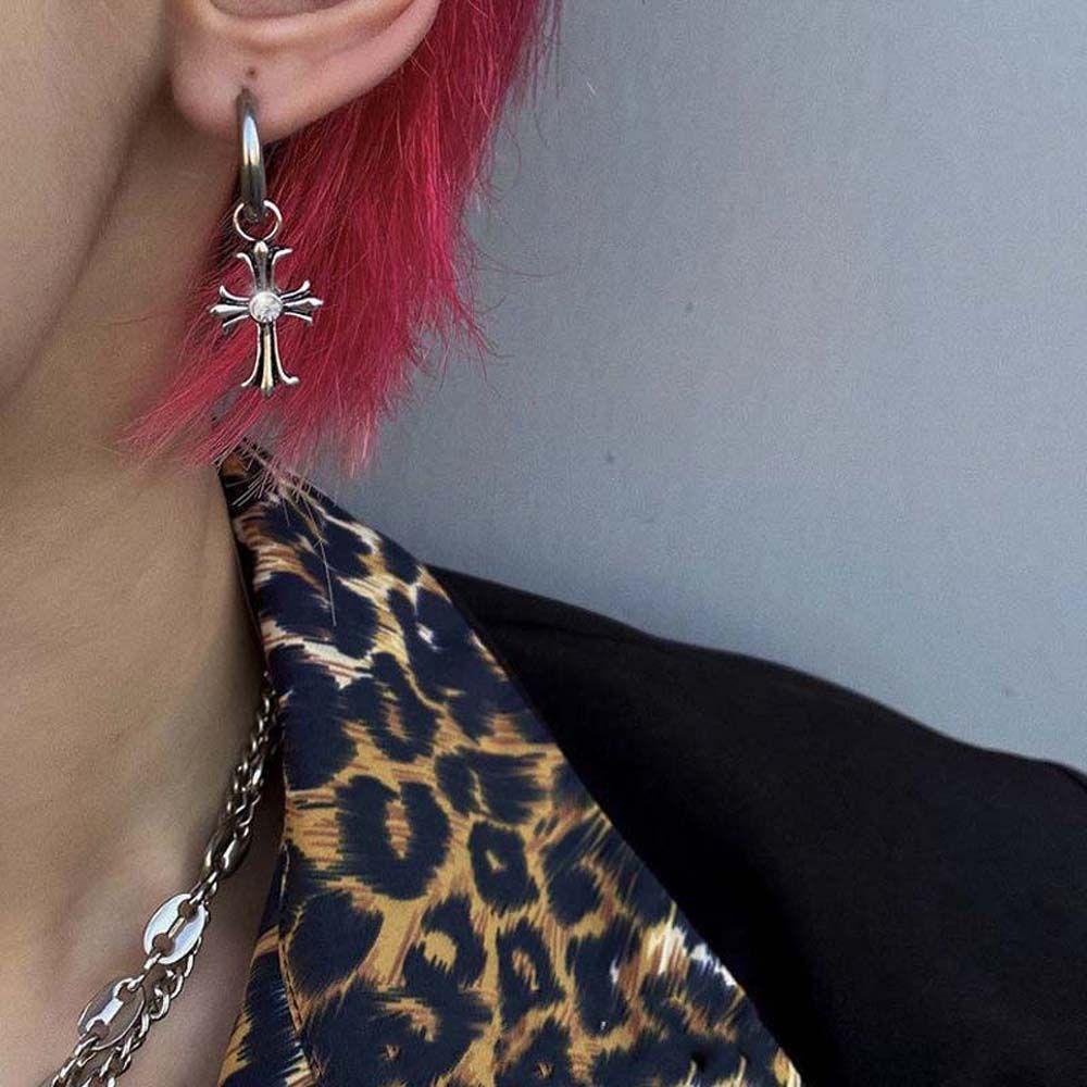 1 Khuyên Tai Tròn Màu Đen Phong Cách Retro|Khuyên Tai Mặt Thánh Giá Nhiều Màu Sắc|Bông Tai Thánh Giá ĐíNh Đá Xinh XắN