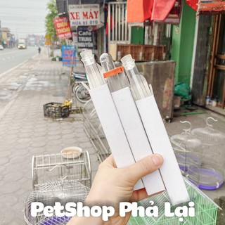 Cóng thủy tinh đựng nước