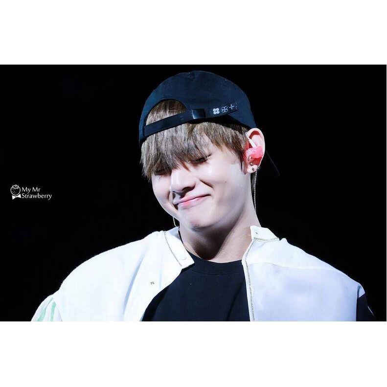 hàng có sẵn mũ the wing tour V - BTS