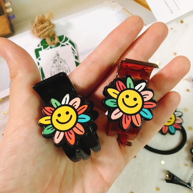 CỘT TÓC, KẸP TÓC, GHIM CÀI ÁO STICKER KAIKAIKIKI ẢNH THẬT