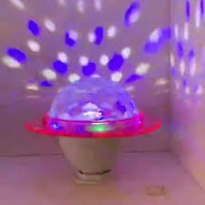 cầu bluetooth quay theo nhạc lắp đui ( bảo hành 1 tháng 1 đổi 1)