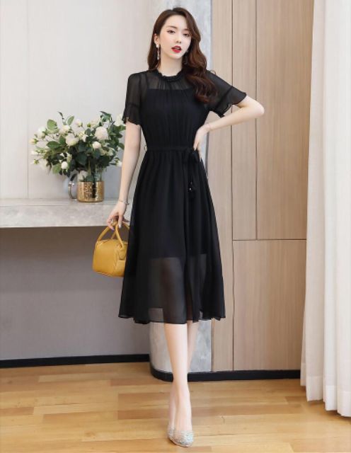 ĐẦM VOAN CỔ BÈO ĐÍNH NÚT