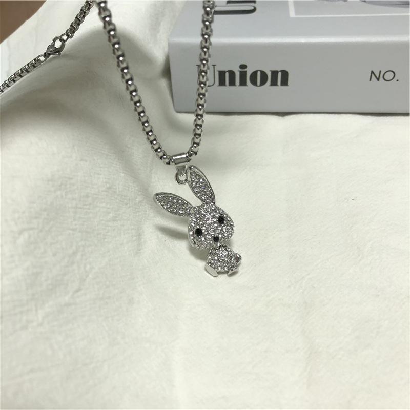 Mặt Dây Chuyền Hình Búp Bê Thỏ Đính Đá Lấp Lánh Phong Cách Hip Hop Nhật Bản 22787