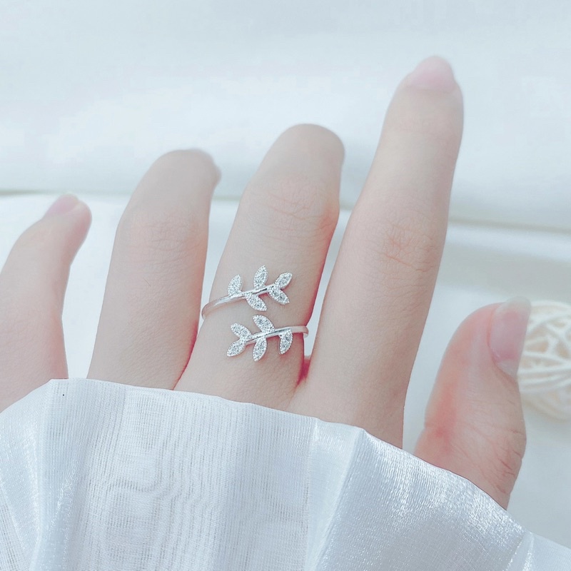 Nhẫn nữ 2 cành lá nguyệt quế vắt chéo MAINOMI mã kèm quà tặng freesize nhẹ nhàng tinh tế