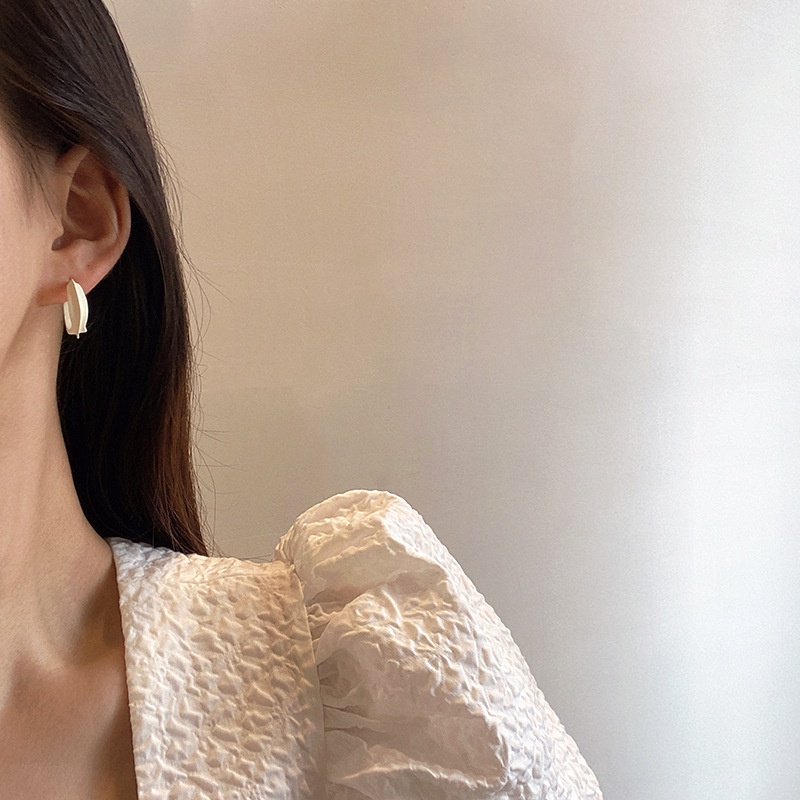 Khuyên Tai Hình Học Họa Tiết Hoa Nhỏ Phong Cách Hàn Nhật Đơn Giản Thời Trang Cho Nữ