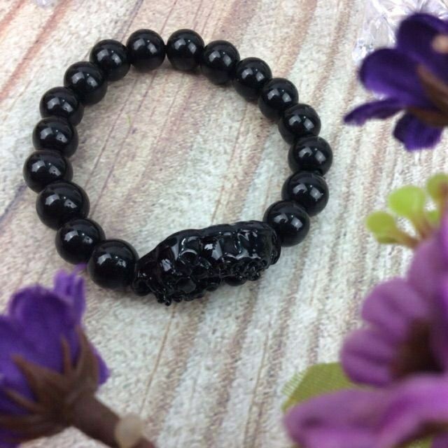 Vòng tay phong thủy mang lại may mắn