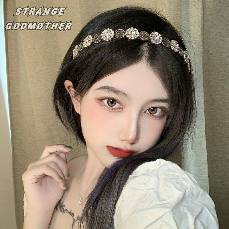 Cài tóc đính họa tiết đồng hồ vintage kèm hạt đá đính vòng tròn lấp lánh và sang chảnh