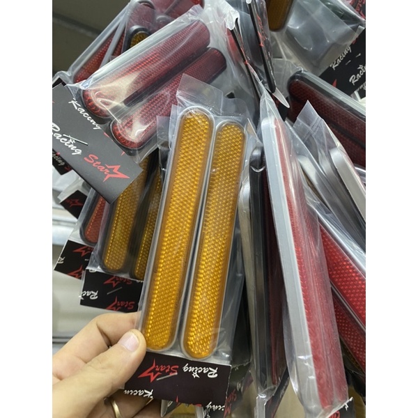 Mắt mèo phản Quang dán phuộc xe máy và nhiều vị trí ( giá 1 đôi)