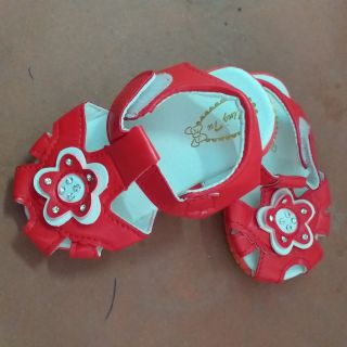 Dép tập đi cho bé