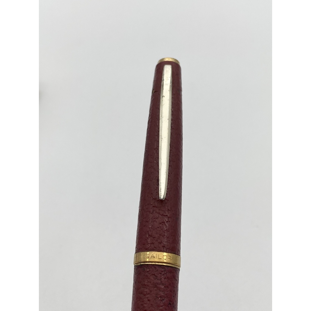 Bút mực Sailor Made In Japan bọc da 2 màu đen đỏ