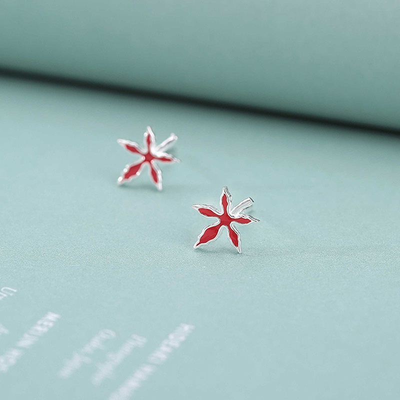 Bông Tai Nhựa Hình Lá Phong Mini Đơn Giản Thời Trang Âu Mỹ