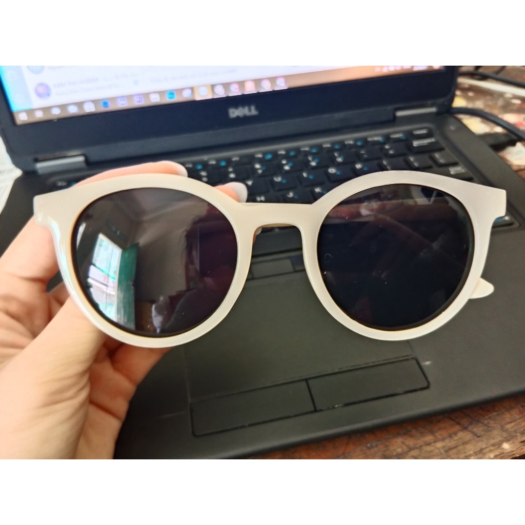 Kính nhựa chống nắng phong cách Hàn Quốc SIZE LỚN sang trọng- Màu sữa