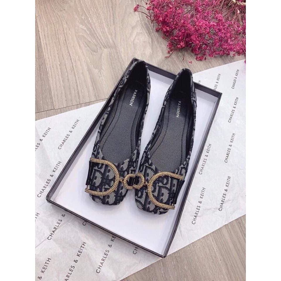 giày bệt thổ cẩm khuy chữ D | BigBuy360 - bigbuy360.vn