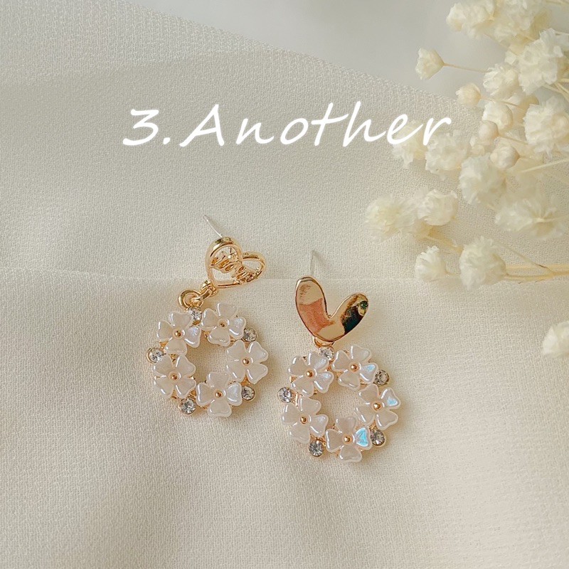 Bông Tai Vòng Tròn Hoa Daisy Đá Trắng Lấp Lánh Móc Trái Tim Chữ Love Mạ Bạc Ý 925 Thời Trang Hàn Quốc