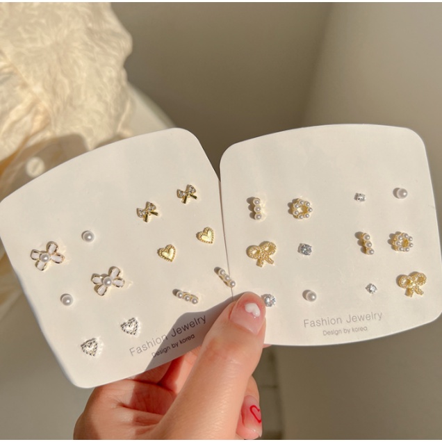 IF ME Bộ khuyên tai   họa tiết hoa/ bướm/ gấu/ thỏ nhiều màu sắc dễ thương cho nữ