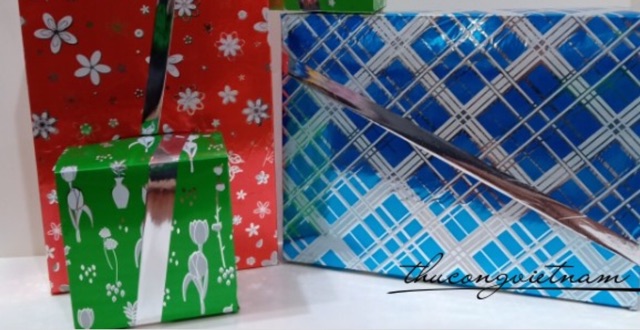 Hộp giấy gói quà bằng kiếng hình chữ nhật (sấp 20 hộp)