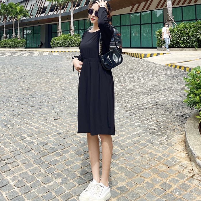 Hàng dư xịn - Đầm thun trơn màu đen Runw4y xuất khẩu